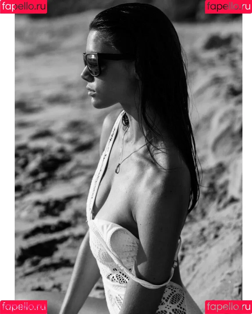 Michelle Ellyse Schlaman Onlyfans Photo Gallery 