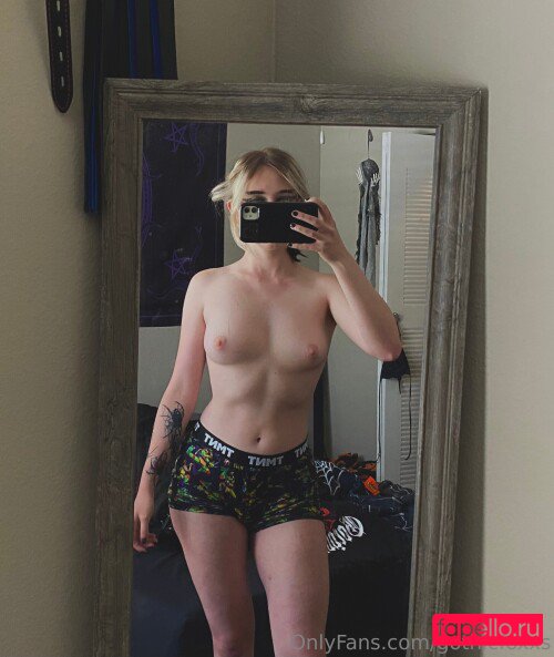 Izanamifox Nude Onlyfans Photo 18