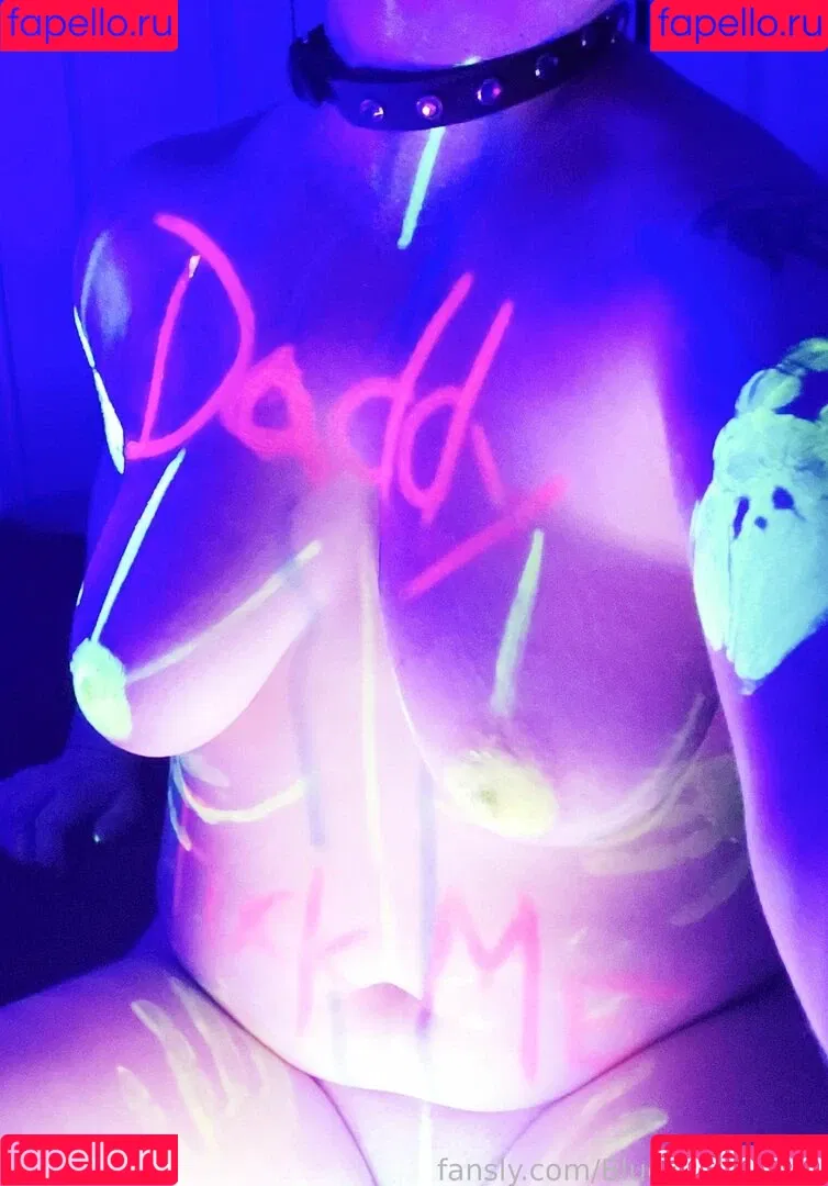 BlueHuneyDew Onlyfans Photo Gallery 