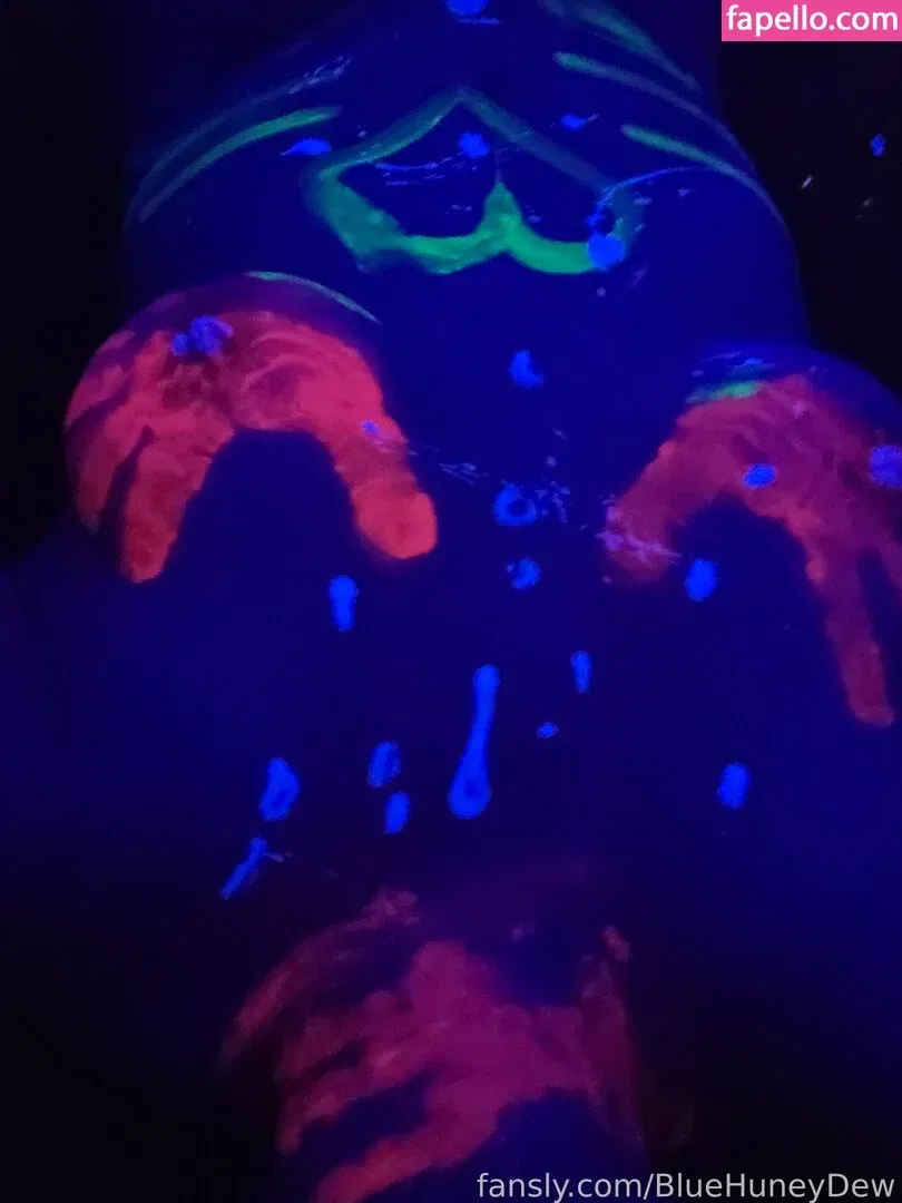 BlueHuneyDew Onlyfans Photo Gallery 