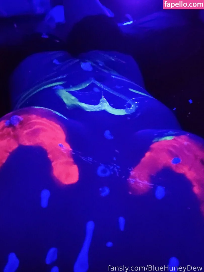 BlueHuneyDew Onlyfans Photo Gallery 