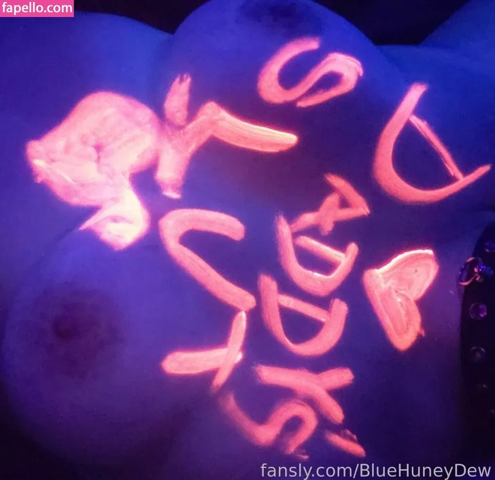 BlueHuneyDew Onlyfans Photo Gallery 