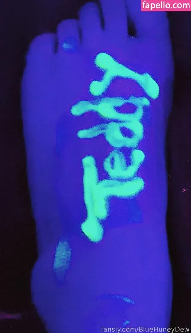 BlueHuneyDew Onlyfans Photo Gallery 