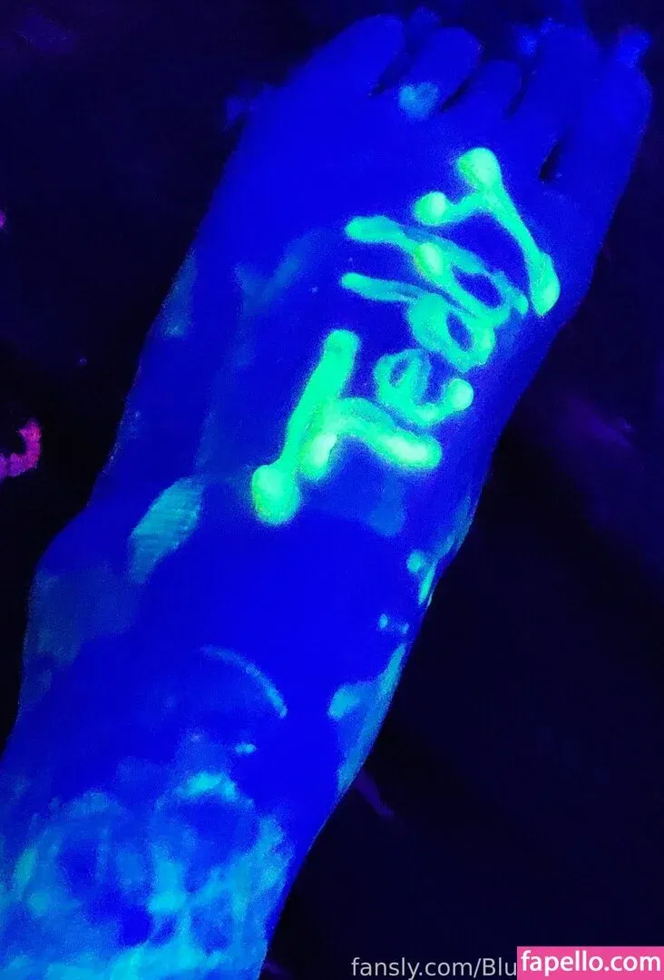 BlueHuneyDew Onlyfans Photo Gallery 