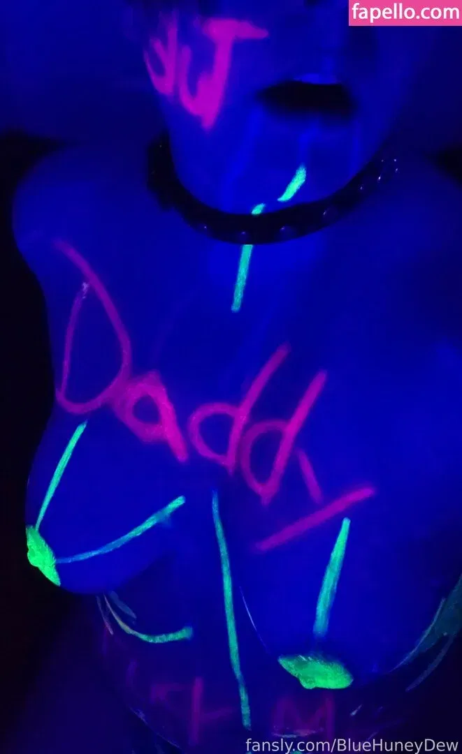 BlueHuneyDew Onlyfans Photo Gallery 