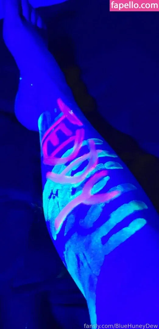 BlueHuneyDew Onlyfans Photo Gallery 