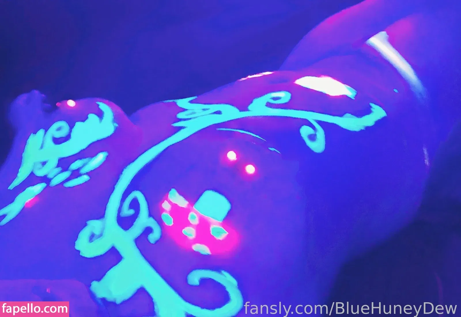 BlueHuneyDew Onlyfans Photo Gallery 