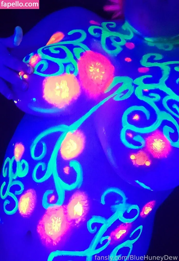 BlueHuneyDew Onlyfans Photo Gallery 