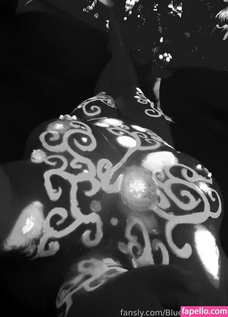 BlueHuneyDew Onlyfans Photo Gallery 