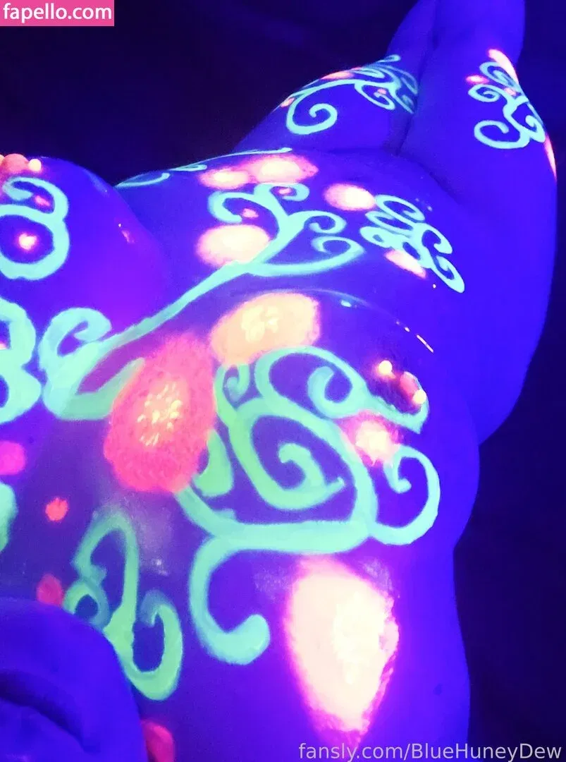 BlueHuneyDew Onlyfans Photo Gallery 