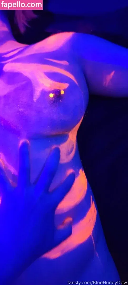 BlueHuneyDew Onlyfans Photo Gallery 