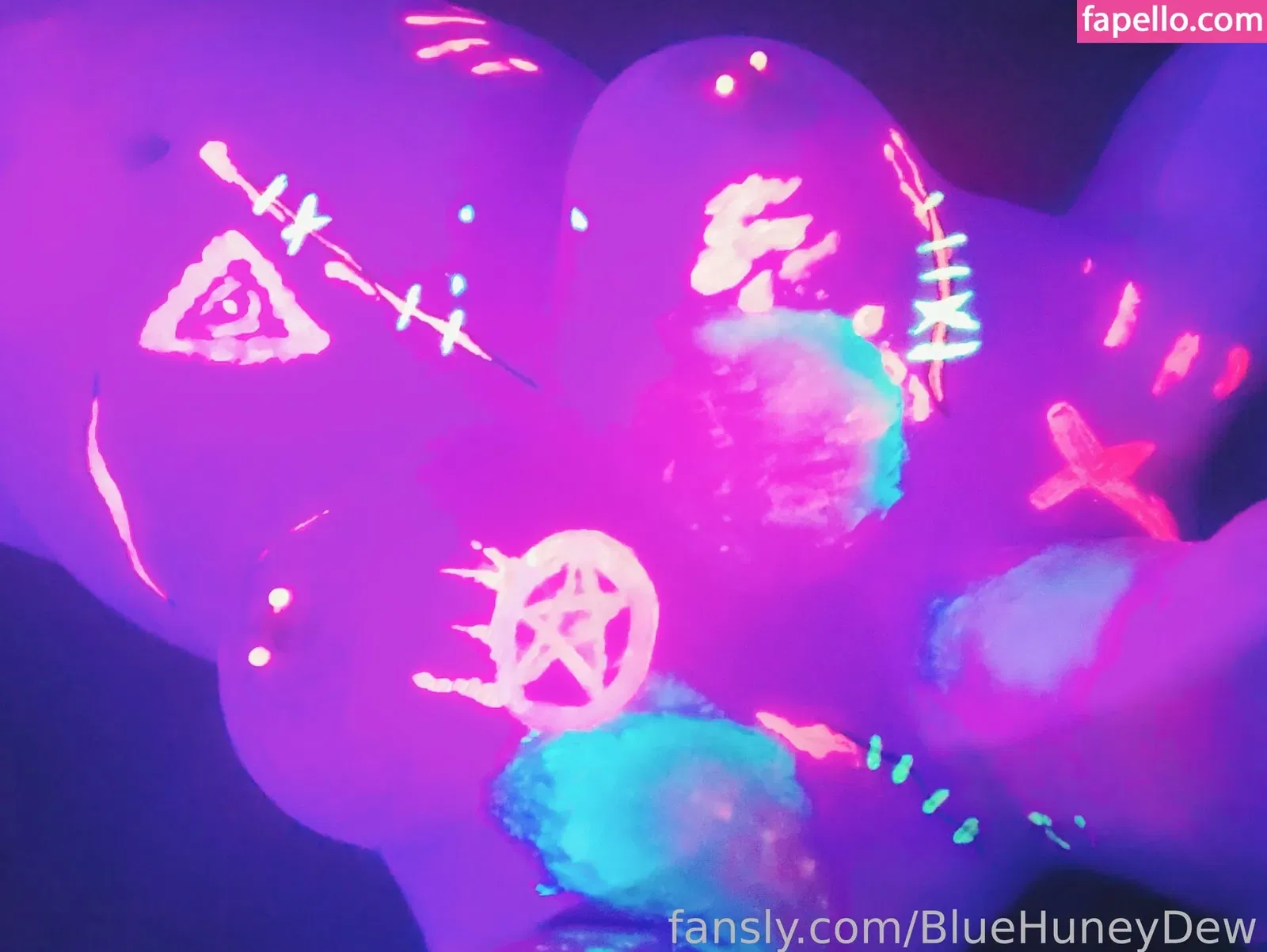 BlueHuneyDew Onlyfans Photo Gallery 