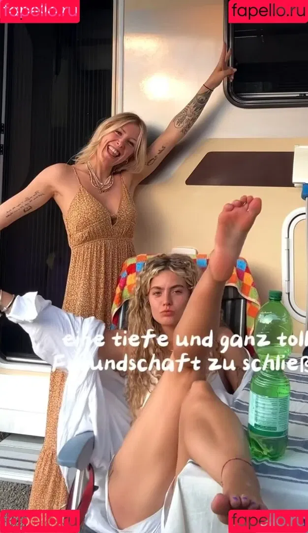 Annisophie_ Onlyfans Photo Gallery 