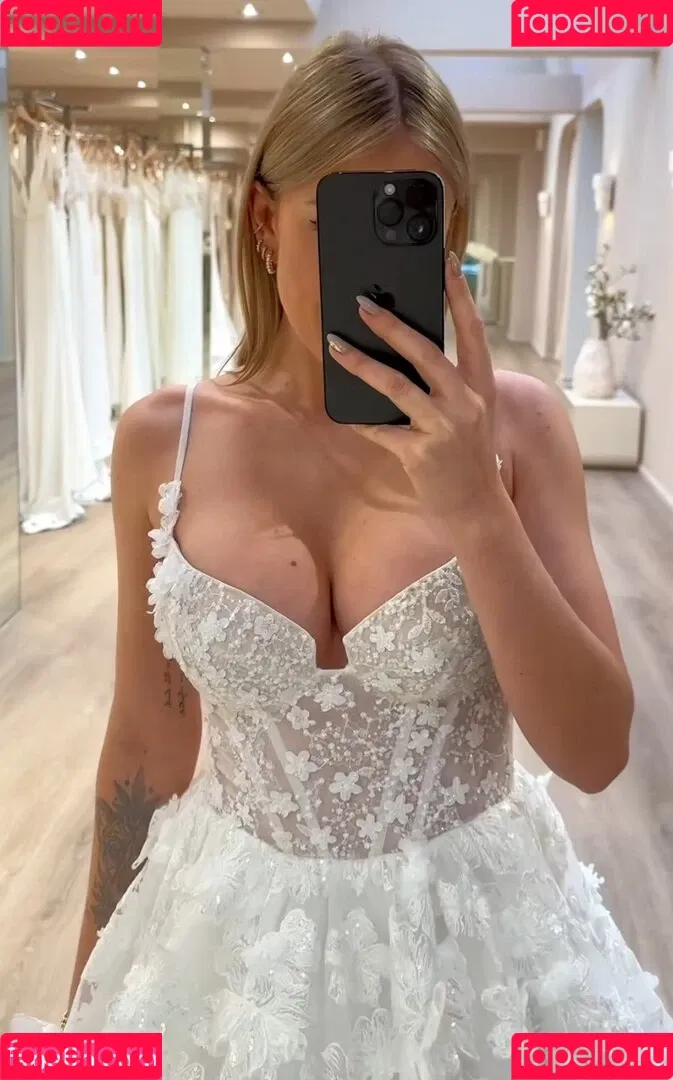 Annisophie_ Onlyfans Photo Gallery 