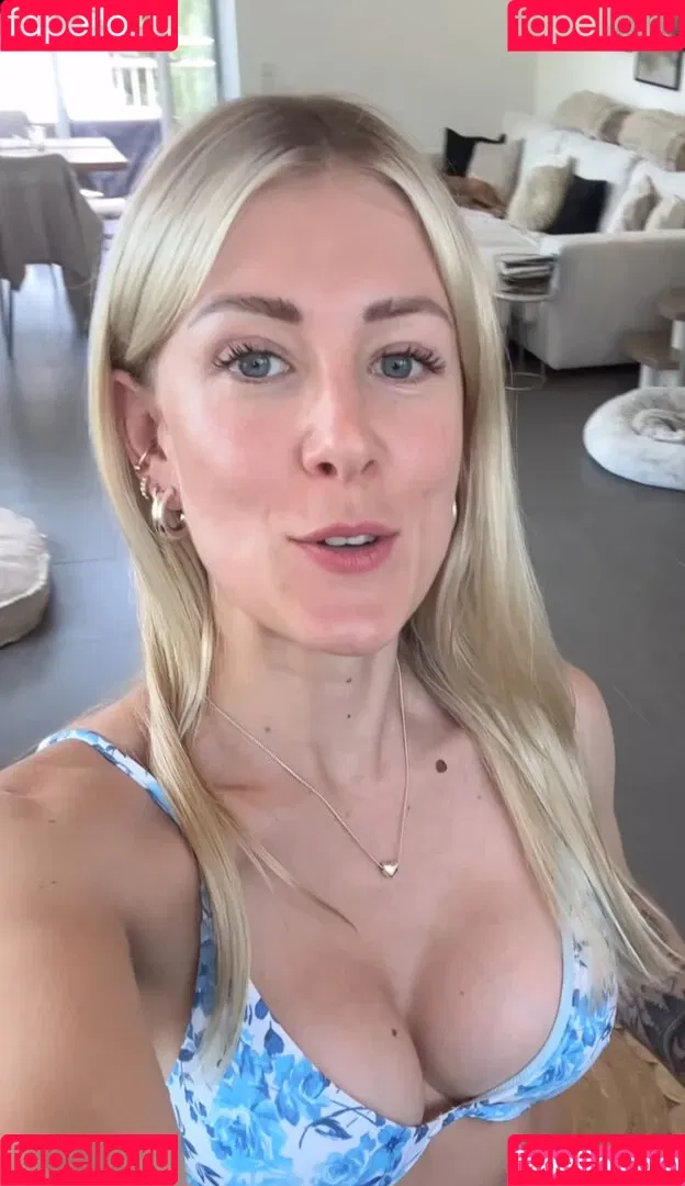 Annisophie_ Onlyfans Photo Gallery 