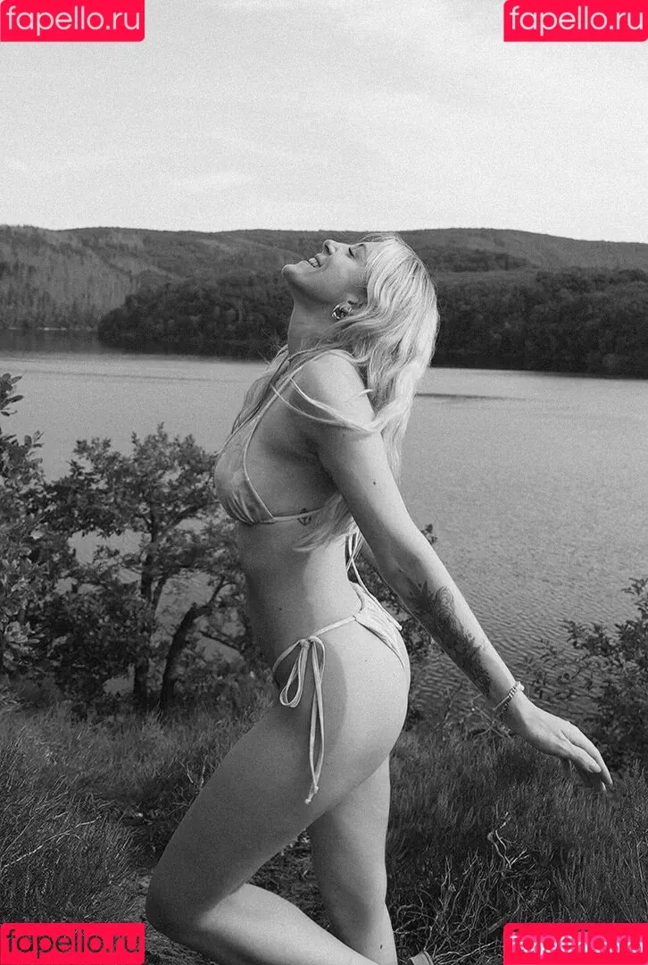 Annisophie_ Onlyfans Photo Gallery 