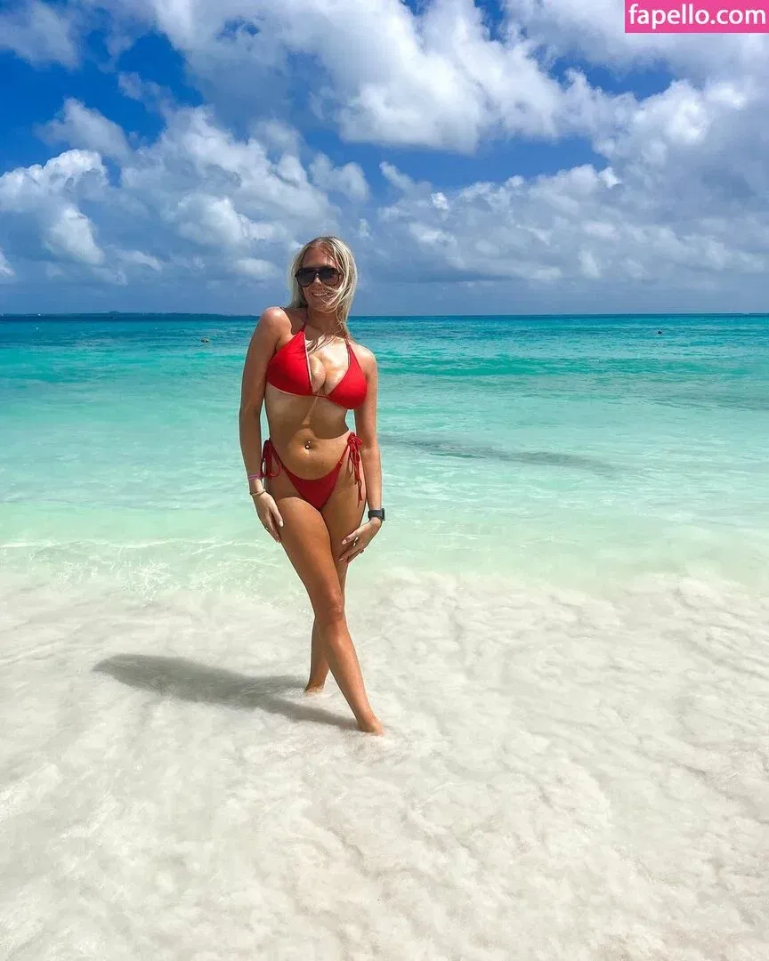 Mary Chapman Morrow Onlyfans Photo Gallery 