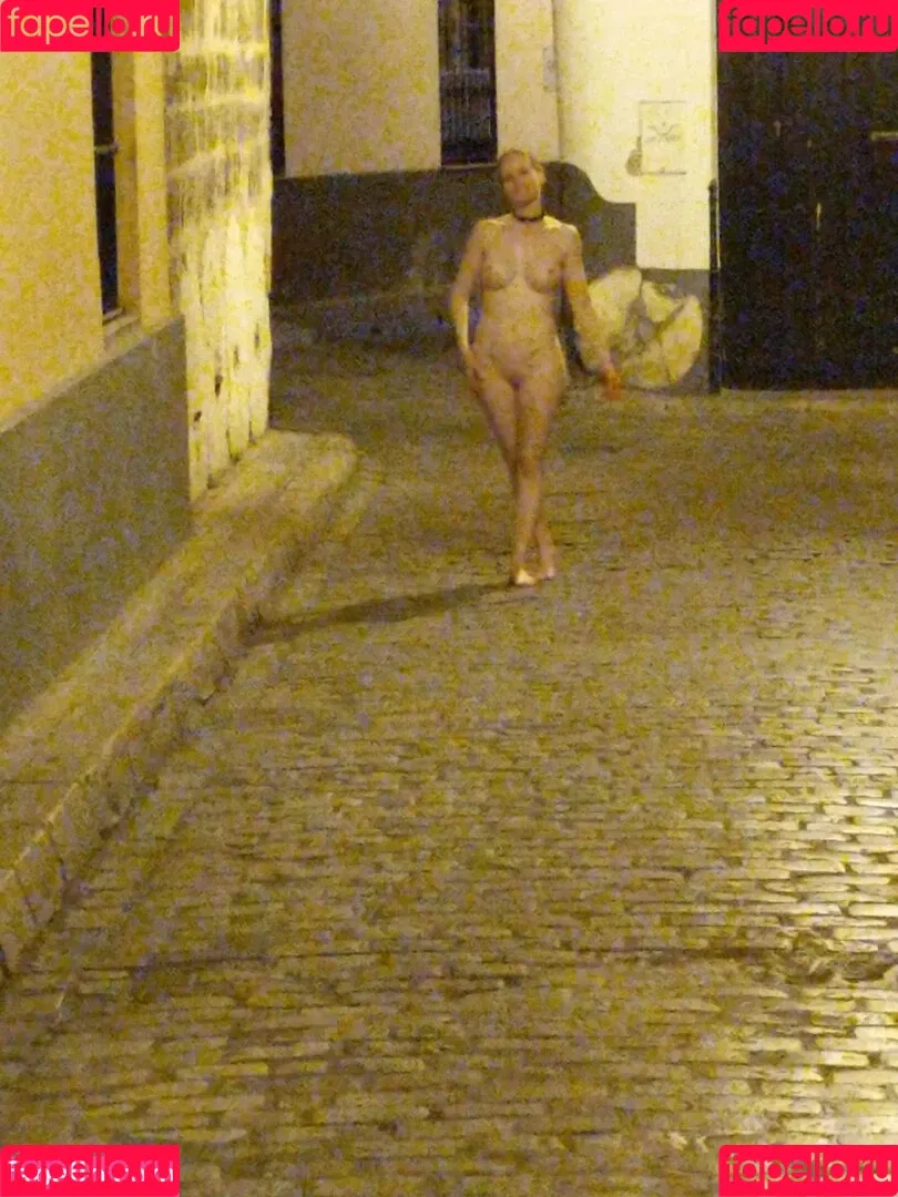 MiaExhib Onlyfans Photo Gallery 