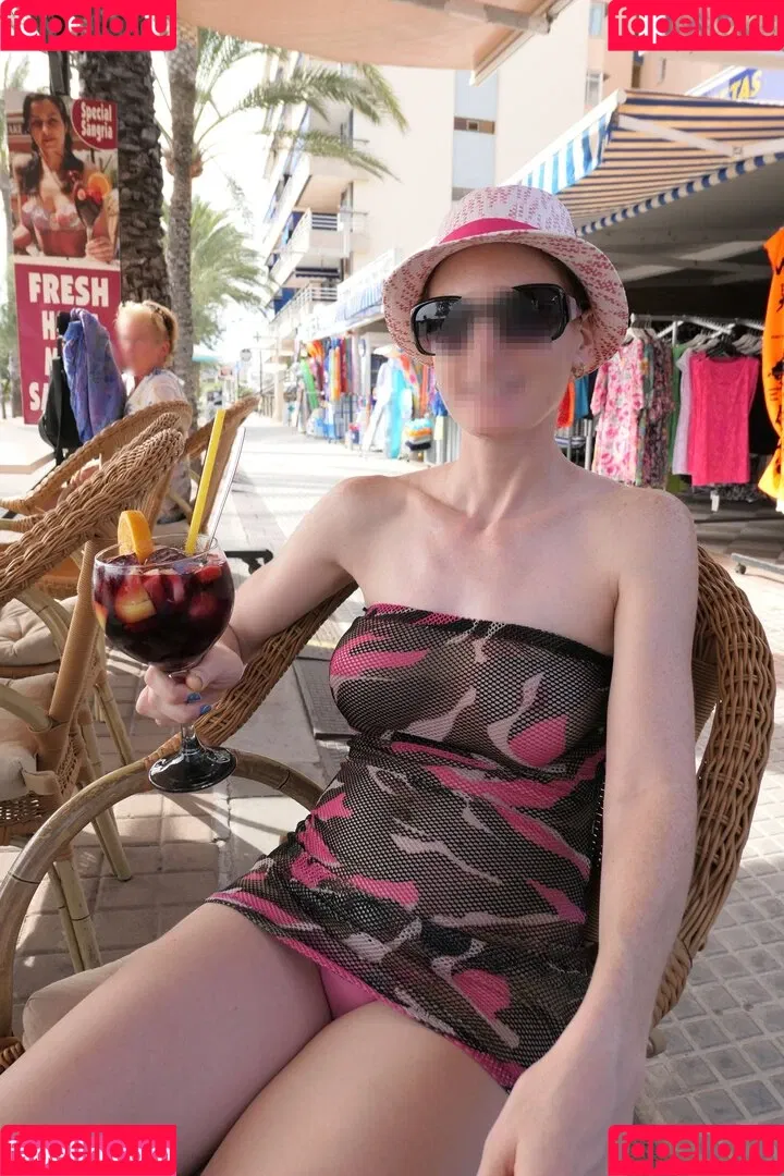 MiaExhib Onlyfans Photo Gallery 