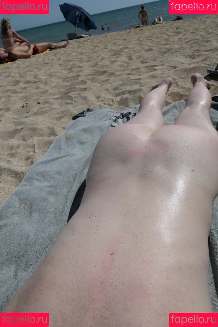 MiaExhib Onlyfans Photo Gallery 