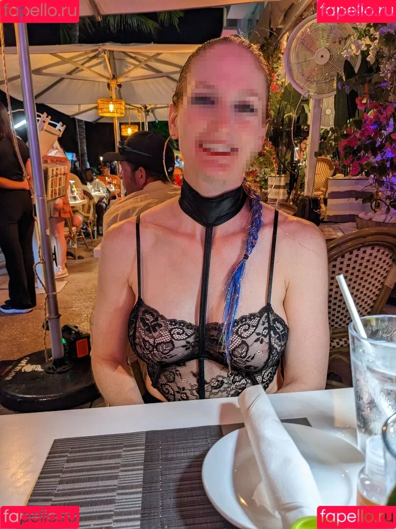 MiaExhib Onlyfans Photo Gallery 