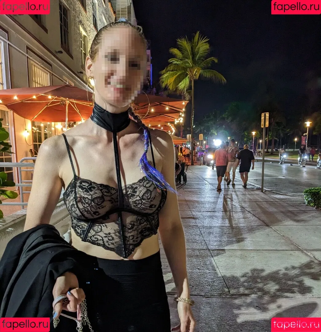 MiaExhib Onlyfans Photo Gallery 