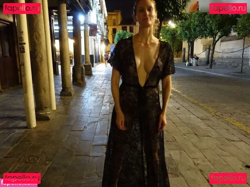 MiaExhib Onlyfans Photo Gallery 