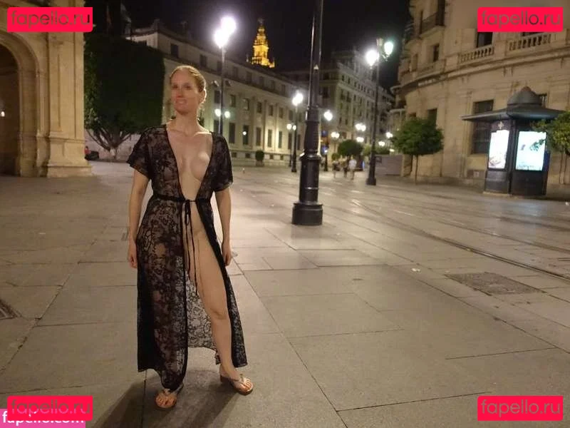 MiaExhib Onlyfans Photo Gallery 