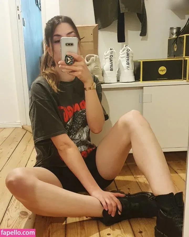 Maty Onlyfans Photo Gallery 