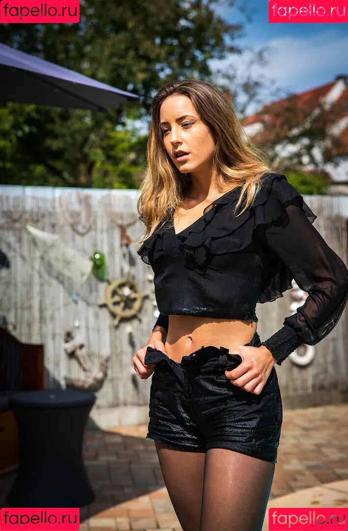 Mariella Mischke Onlyfans Photo Gallery 