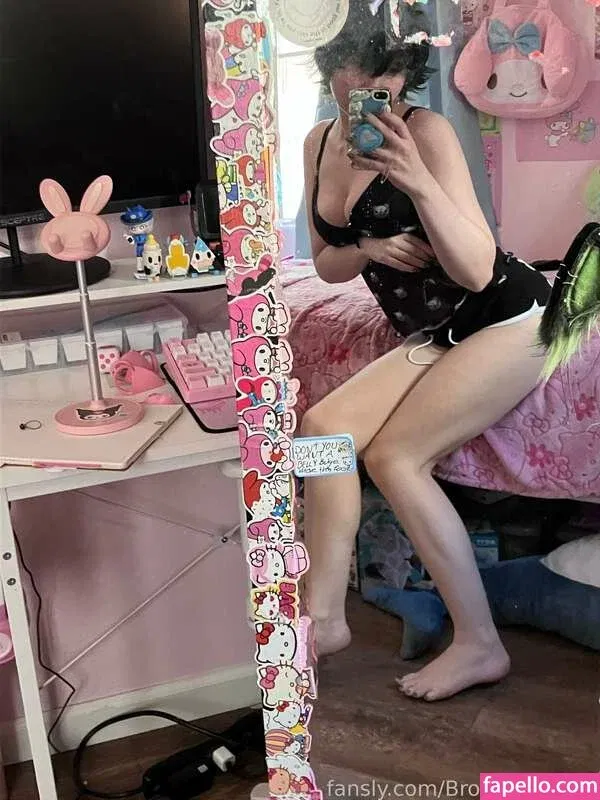 emobunny Onlyfans Photo Gallery 