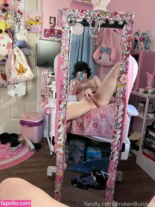 emobunny Onlyfans Photo Gallery 