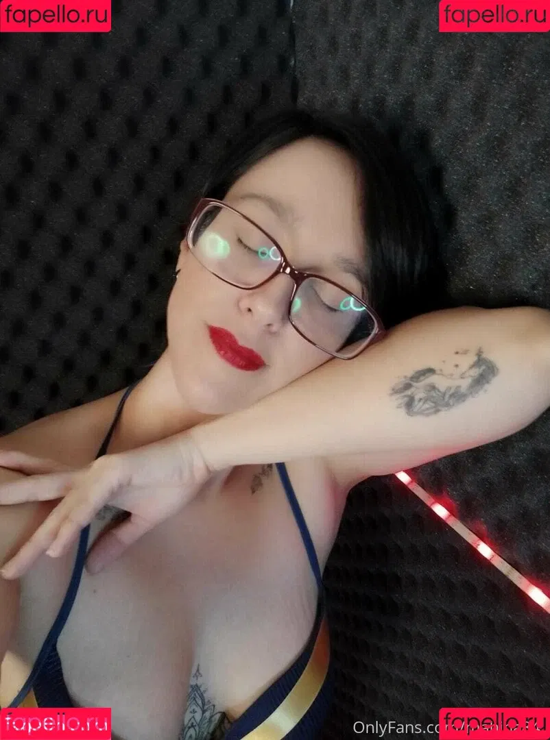 mahina84_ Onlyfans Photo Gallery 