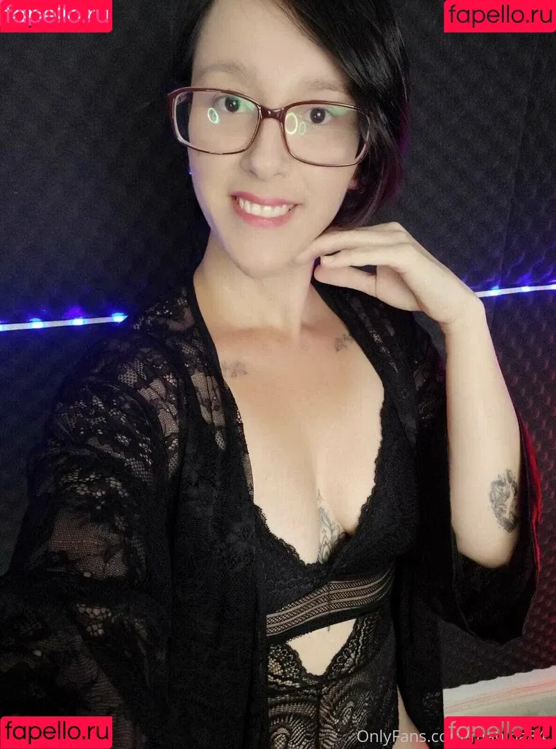 mahina84_ Onlyfans Photo Gallery 