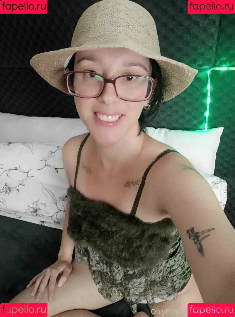 mahina84_ Onlyfans Photo Gallery 