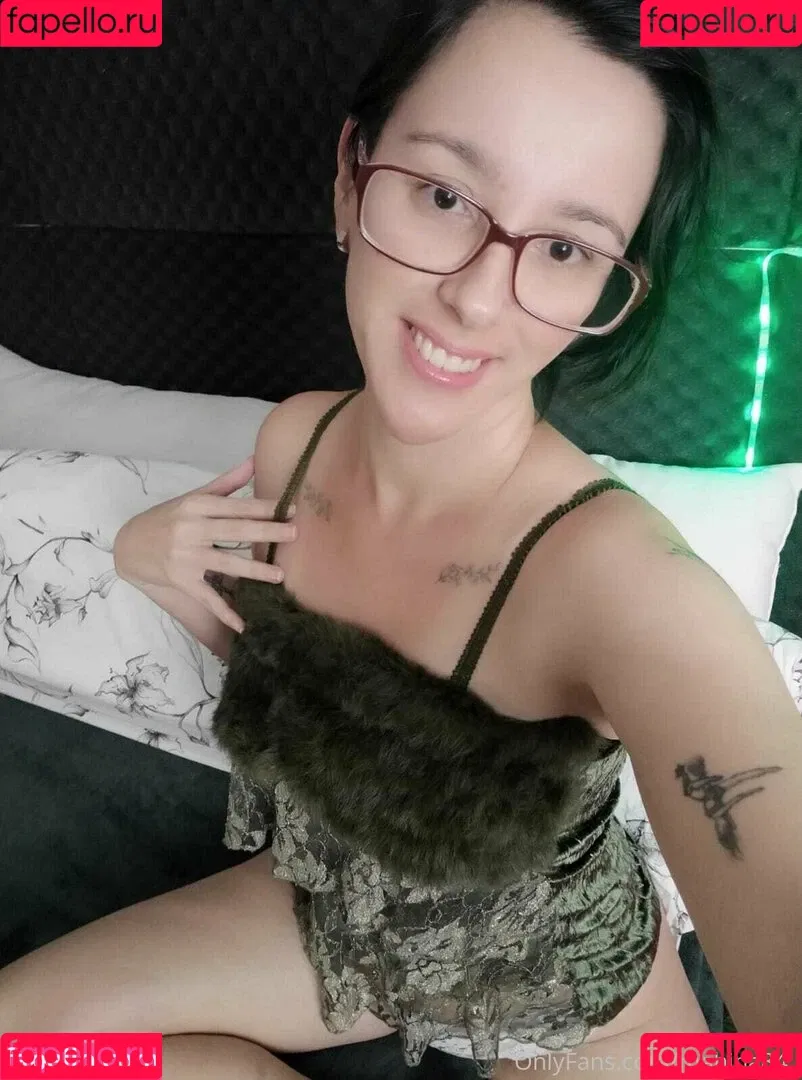 mahina84_ Onlyfans Photo Gallery 