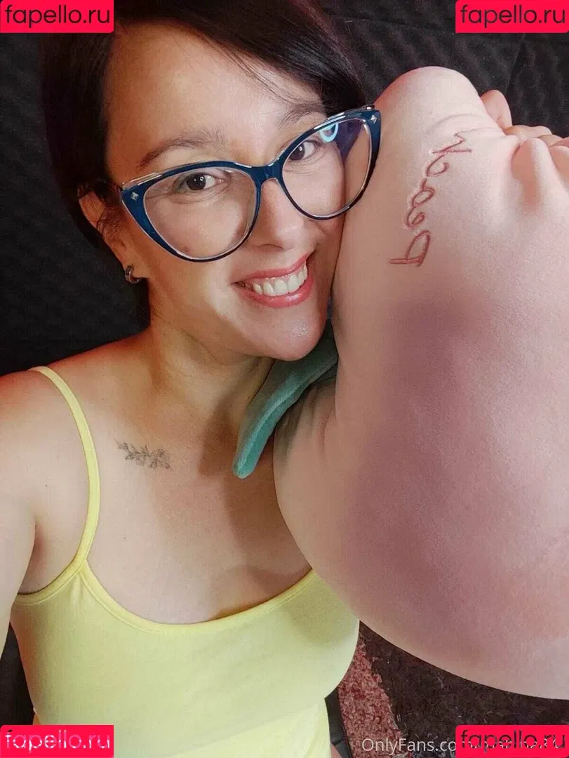 mahina84_ Onlyfans Photo Gallery 
