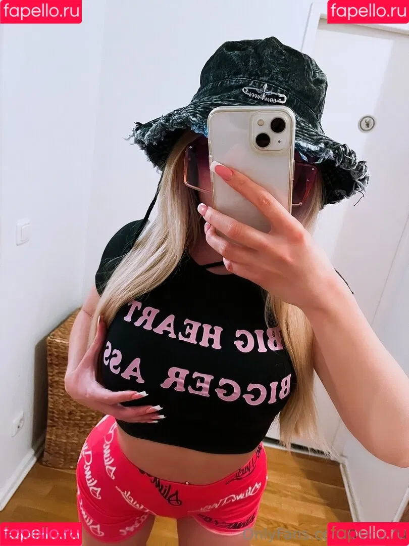 DaCutie Onlyfans Photo Gallery 