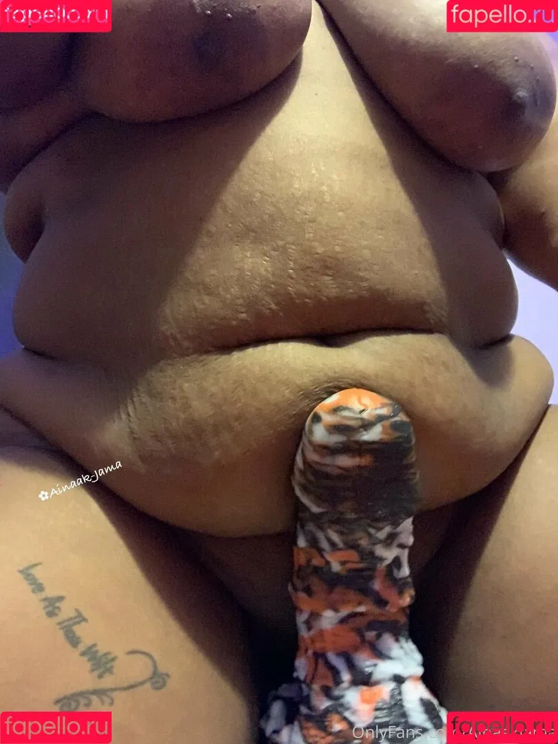 ainaakjama Onlyfans Photo Gallery 