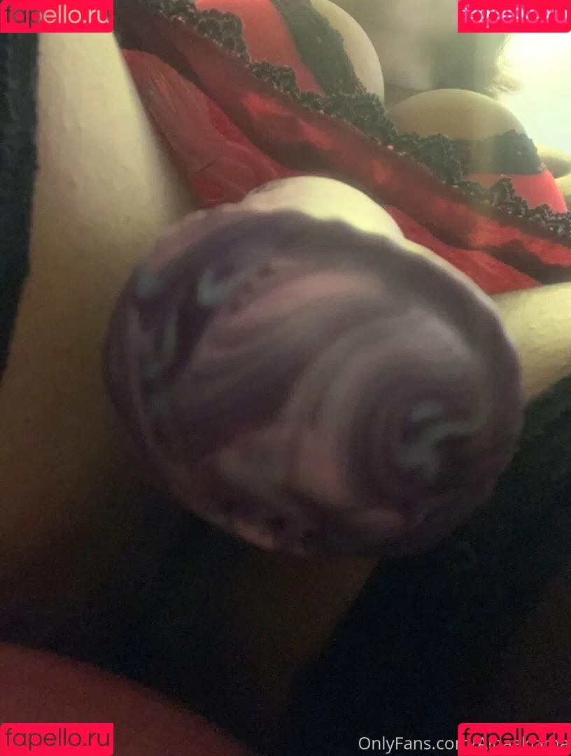 ainaakjama Onlyfans Photo Gallery 