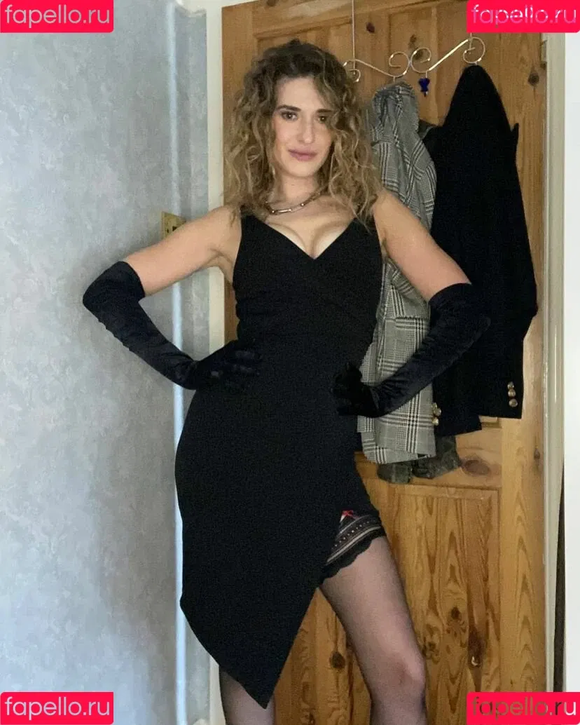 Emily Hotwife & Cuckold Onlyfans Photo Gallery 