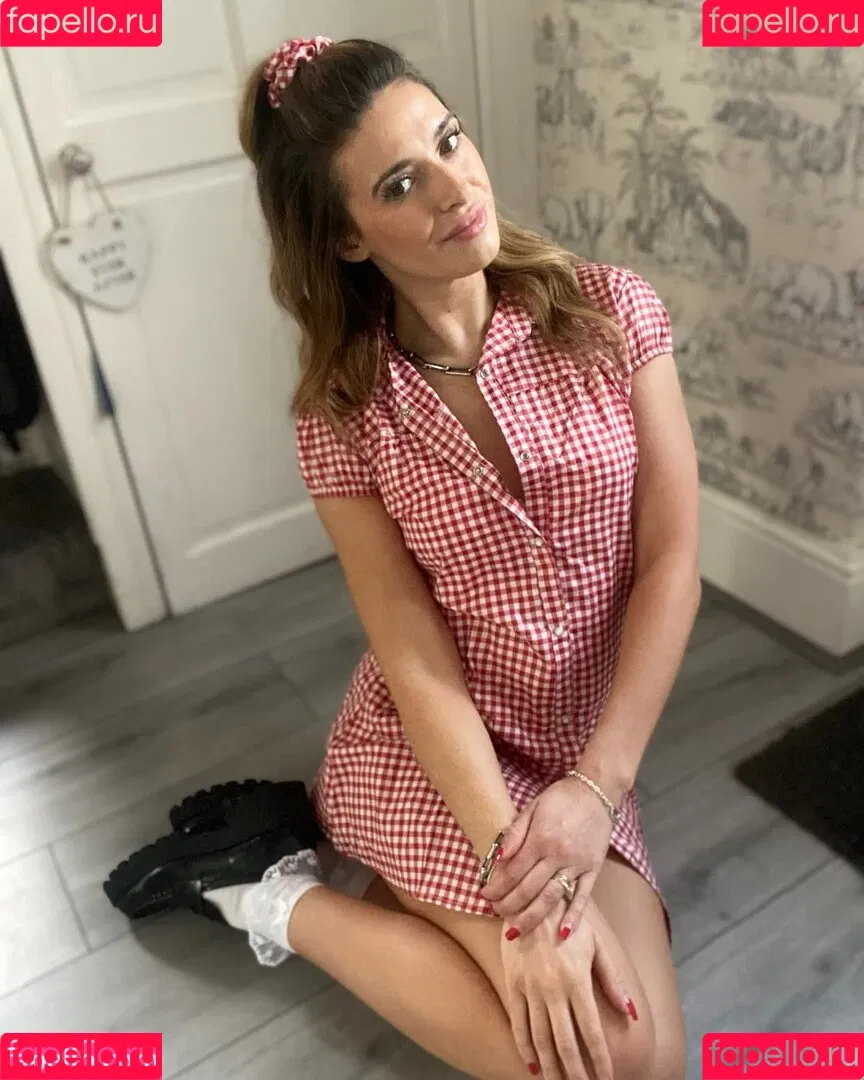Emily Hotwife & Cuckold Onlyfans Photo Gallery 
