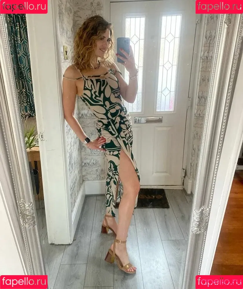 Emily Hotwife & Cuckold Onlyfans Photo Gallery 