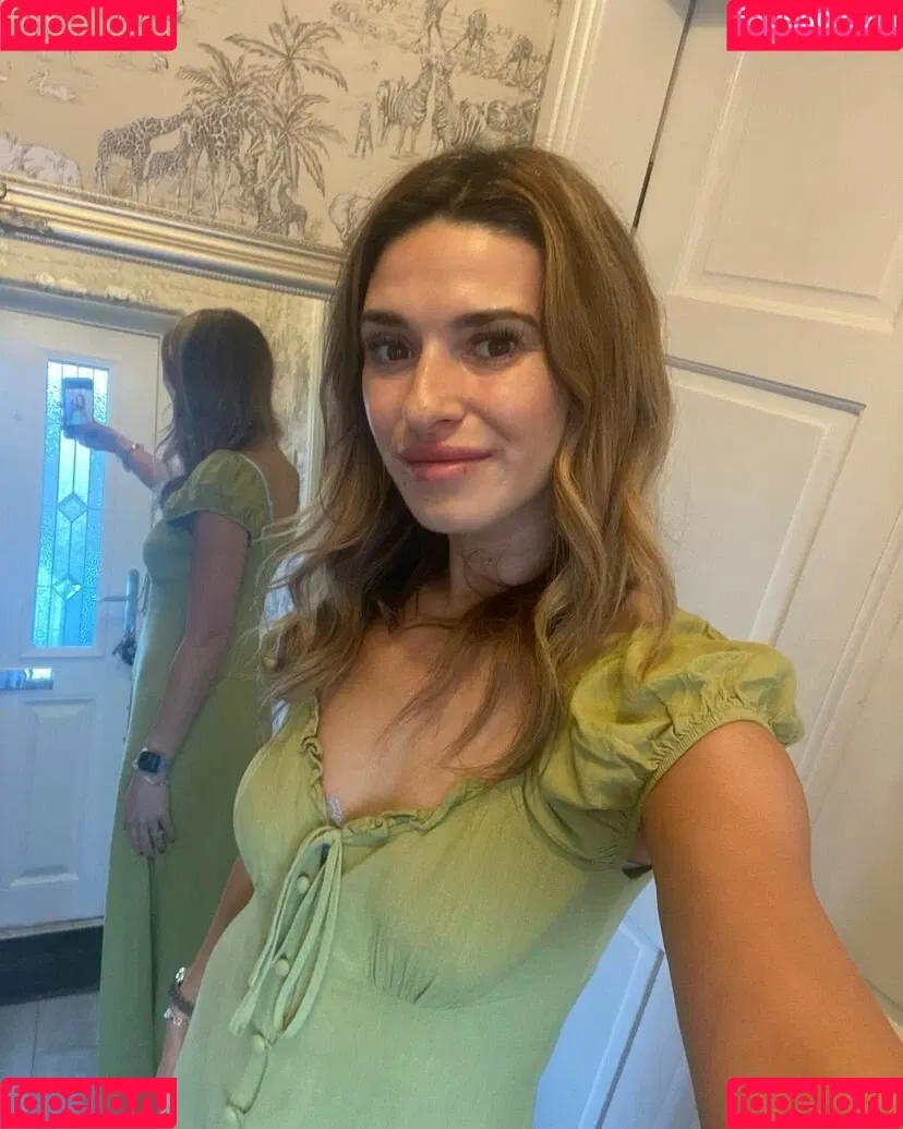 Emily Hotwife & Cuckold Onlyfans Photo Gallery 