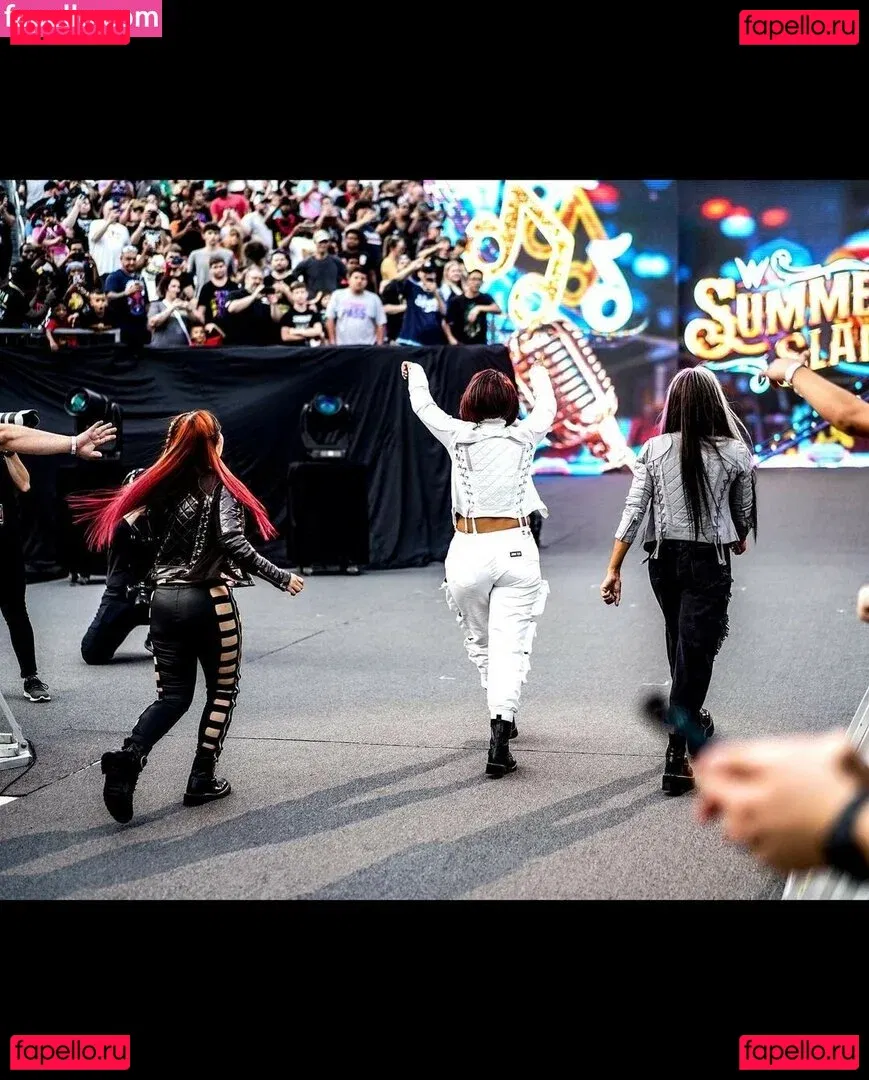 Bayley Onlyfans Photo Gallery 