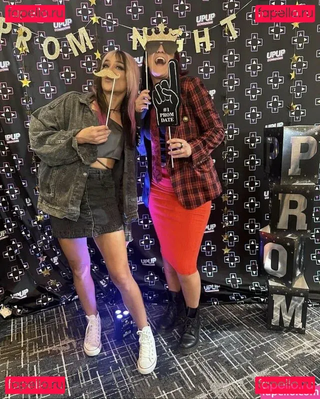 Bayley Onlyfans Photo Gallery 