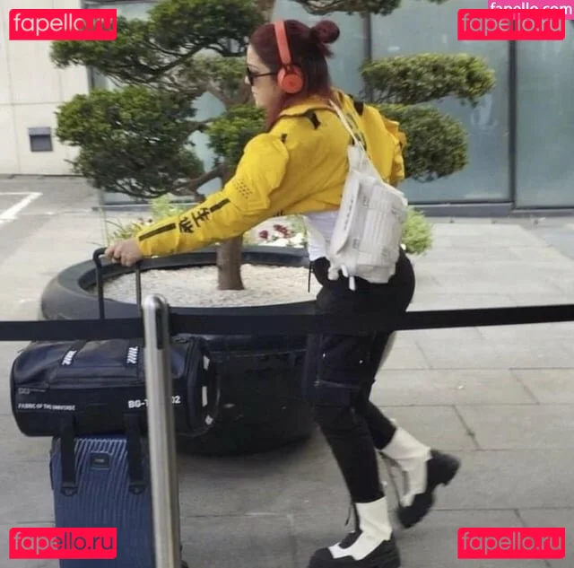 Bayley Onlyfans Photo Gallery 