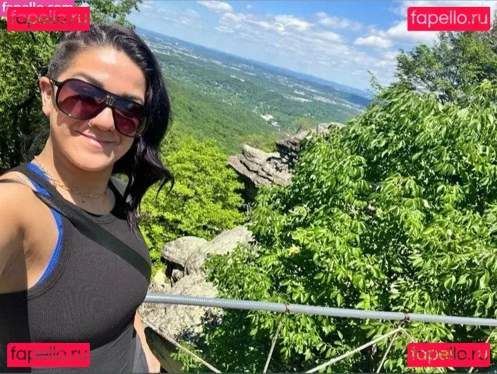 Bayley Onlyfans Photo Gallery 