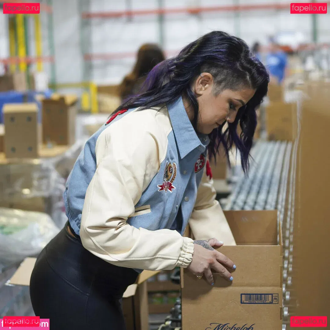 Bayley Onlyfans Photo Gallery 