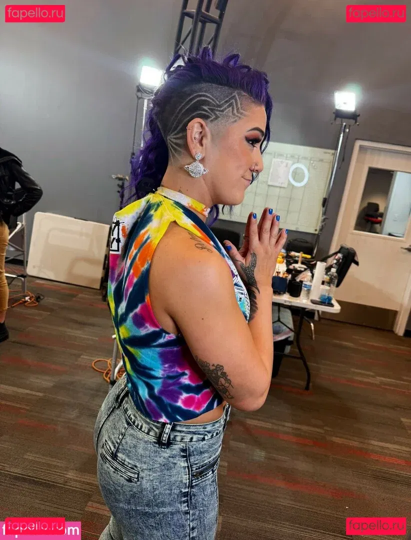 Bayley Onlyfans Photo Gallery 